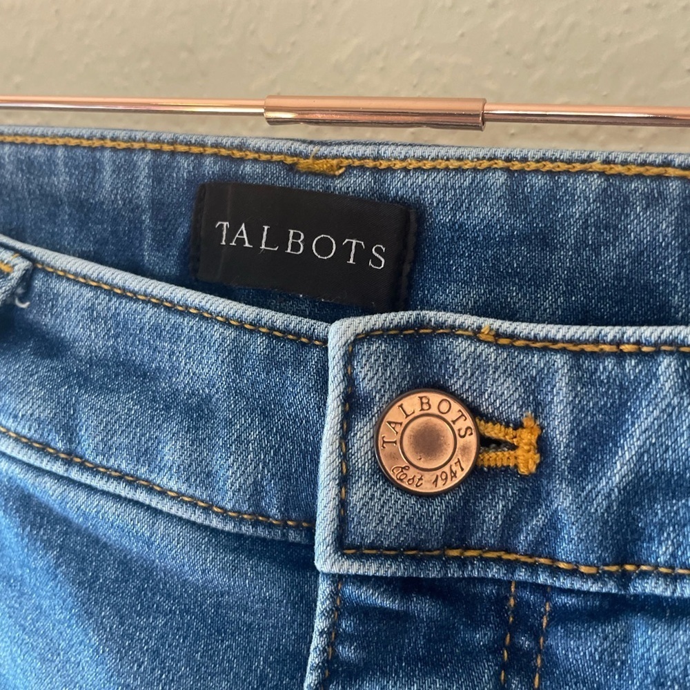 Talbots Slim Ankle Jeans in Rockaway Wash - Picture 7 of 9